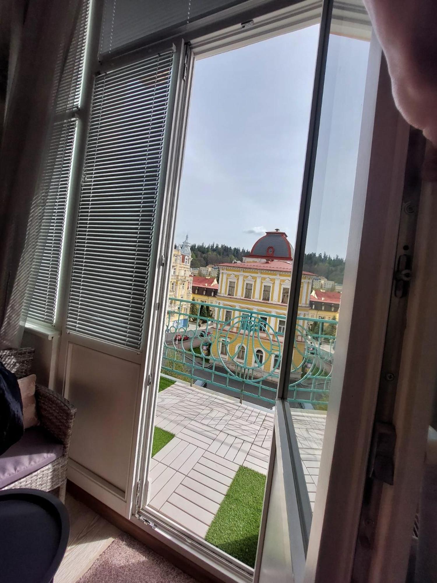 Balconies Above Colonnade Διαμέρισμα Mariánské Lázně Εξωτερικό φωτογραφία